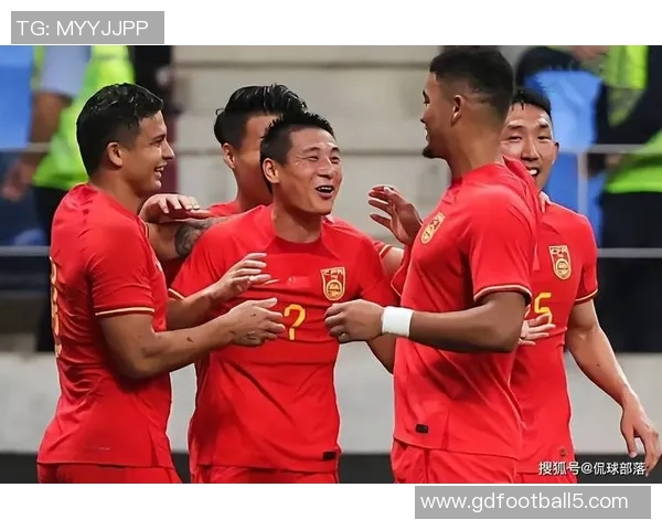 国足逆转取胜再燃晋级希望全队誓夺小组头名迎接关键战 国足逆转取胜再燃晋级希望全队誓夺小组头名迎接关键战