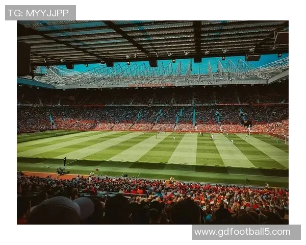 足球巨星传奇：从球场到人生的巅峰之路，见证他们如何征服世界