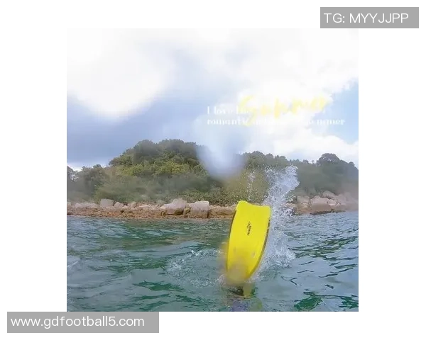 跳水运动的魅力与挑战：探索技术、艺术与心理的完美融合